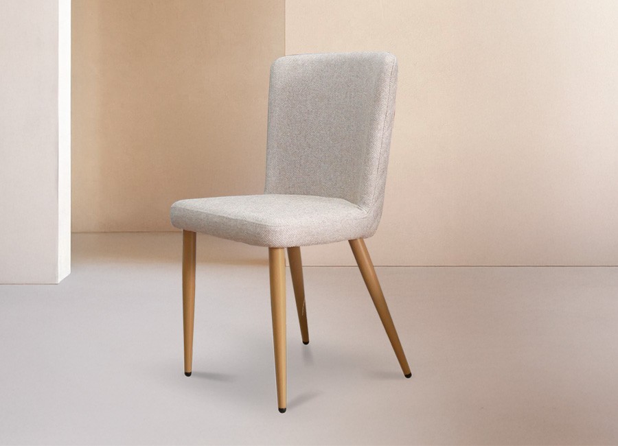 Silla Jana color beige con patas metálicas color madera