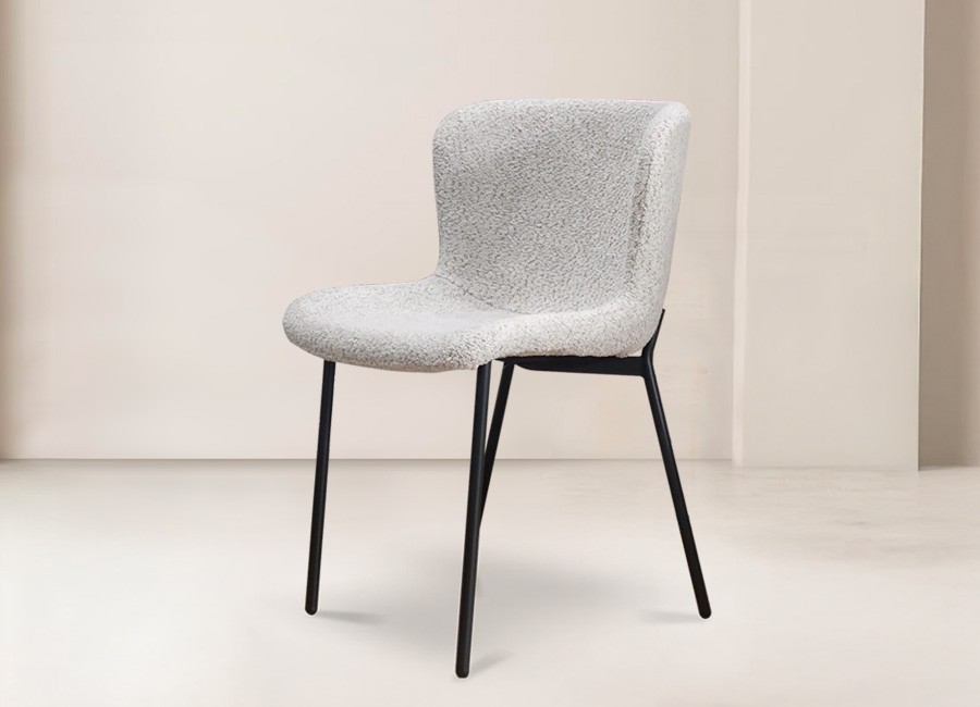 Silla Vera blanca con patas metálicas negras