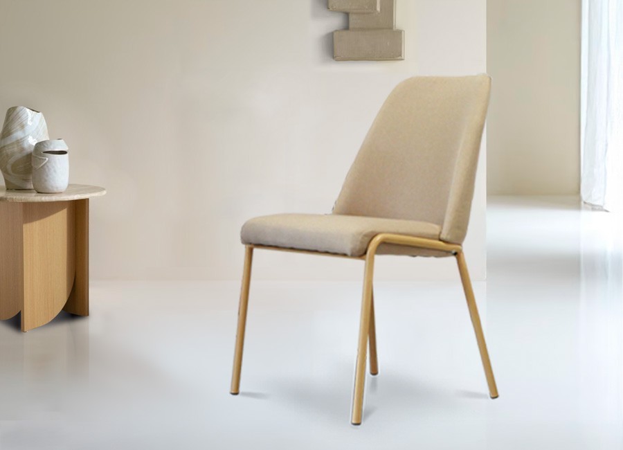 Silla Zadar color beige con patas metálicas color madera